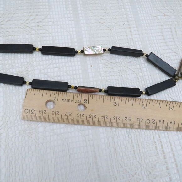 Vintage Necklace w/ Black and Paui Shell Beads and Paui Shell Pendant 26 inches - Picture 6 of 7